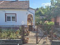 Eladó családi ház, Szekszárdon 33.99 M Ft, 4 szobás