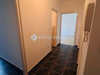 Eladó téglalakás, Komlón 22.9 M Ft, 2 szobás