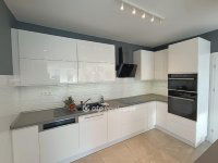 Eladó családi ház, Taksonyon 285 M Ft, 5 szobás