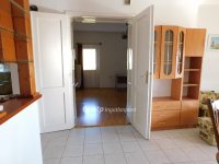 Eladó családi ház, Pécsett 299 M Ft, 9 szobás