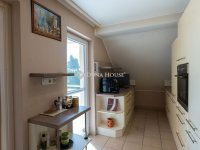 Eladó családi ház, Pécsett 174.9 M Ft, 5+2 szobás