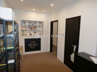 Kiadó üzlethelyiség