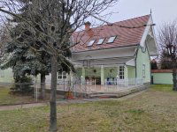 Eladó családi ház, Cegléden 130 M Ft, 6 szobás