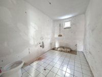 Eladó családi ház, Tóalmáson 60 M Ft, 12 szobás