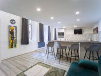 Eladó téglalakás, VI. kerületben 67.5 M Ft, 1 szobás