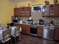 Eladó családi ház, Dunaharasztin 185 M Ft, 7 szobás