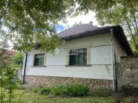 Eladó családi ház, Bakonykútiban 67 M Ft, 3 szobás