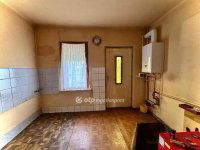 Eladó téglalakás, Pápakovácsin 36.5 M Ft, 4 szobás