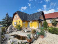 Eladó ikerház, Gyálon 125 M Ft, 3+4 szobás