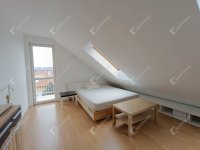 Eladó téglalakás, Sopronban 89.9 M Ft, 4 szobás