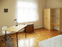 Kiadó téglalakás, albérlet, Pécsett, Koller utcában, 4 szobás