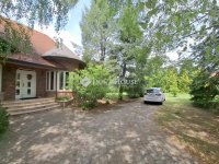 Eladó családi ház, Szolnokon 230 M Ft, 6 szobás