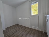 Eladó panellakás, Pécsett 50.9 M Ft, 3 szobás