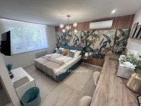 Eladó családi ház, Szegeden 265 M Ft, 9 szobás