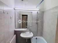 Eladó téglalakás, Pécsett 59.9 M Ft, 2 szobás