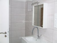 Eladó családi ház, Esztergomban 180 M Ft, 9 szobás