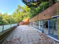 Eladó családi ház, XII. kerületben 549.9 M Ft, 9 szobás