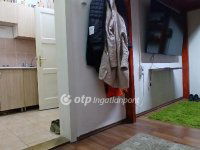 Eladó téglalakás