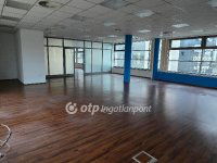 Kiadó iroda, Debrecenben 2000 E Ft / hó, 13 szobás