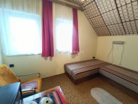Eladó nyaraló, Lakitelken 40 M Ft, 6 szobás