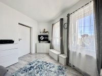 Eladó családi ház, Pécsett 115 M Ft, 4 szobás