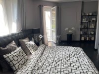 Eladó családi ház, II. kerületben 298 M Ft, 8 szobás