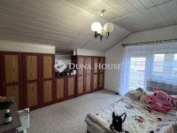 Eladó családi ház, Vecsésen 159 M Ft, 5 szobás