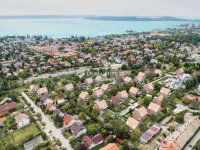 Eladó családi ház, Balatonfüreden 519.612 M Ft, 5 szobás