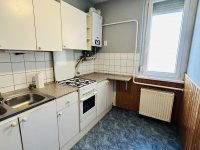 Eladó téglalakás, Keszthelyen 39.999 M Ft, 2 szobás