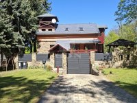 Eladó családi ház, Tatán 139.9 M Ft, 3 szobás