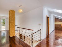 Eladó családi ház, Telkin 399.9 M Ft, 6 szobás