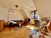 Kiadó téglalakás, albérlet, Pécsett 180 E Ft / hó, 1+1 szobás