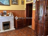 Eladó családi ház, Vácon 110 M Ft, 5 szobás