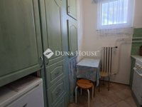 Eladó panellakás, Hatvanban 42 M Ft, 2 szobás