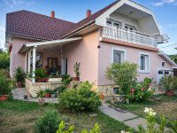 Eladó családi ház, Vonyarcvashegyen 158.9 M Ft, 7 szobás