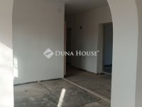 Eladó családi ház, Kiszomboron 29.99 M Ft, 2 szobás