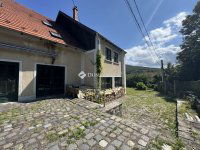 Eladó családi ház, Pilisszentlászlón 225 M Ft, 3+3 szobás