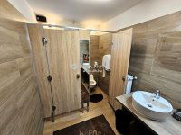 Eladó családi ház, Pilisvörösváron 199 M Ft, 13 szobás