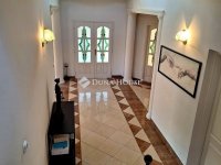 Eladó családi ház, Budakeszin 244 M Ft, 4 szobás