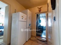 Eladó téglalakás, Gyöngyösön 42 M Ft, 2+2 szobás