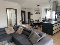 Eladó családi ház, Tordason 150 M Ft, 4+1 szobás