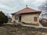 Eladó családi ház, Kiskunlacházán 36.9 M Ft, 2 szobás