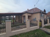 Eladó családi ház, Jászárokszálláson 26.99 M Ft, 2 szobás