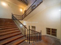 Eladó téglalakás, V. kerületben 189 M Ft, 2 szobás