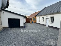 Eladó téglalakás, Pápán 56.9 M Ft, 3 szobás