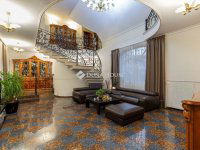 Eladó családi ház, XIV. kerületben 450 M Ft, 6 szobás