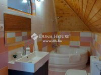 Eladó családi ház, Kecskeméten 300 M Ft, 19 szobás