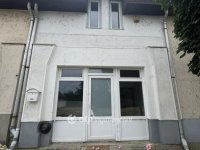 Eladó üzlethelyiség, Tiszafüreden 35 M Ft, 3 szobás
