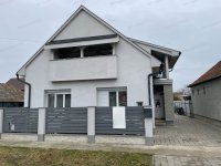 Eladó családi ház, Hajdúszoboszlón 124.5 M Ft, 6 szobás