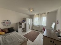 Eladó téglalakás, Pécsett 114.9 M Ft, 4 szobás